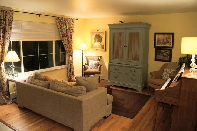Foto del edificio - 4 Bedroom/3Bath Single Family Home in Boulder