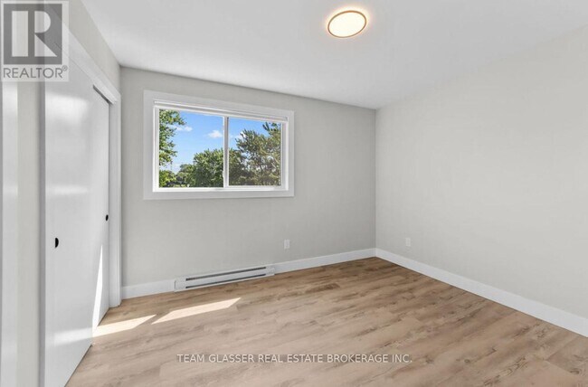 Building Photo - 400 Scenic Dr