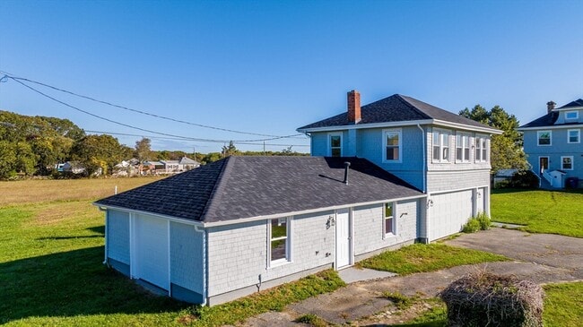 Building Photo - 736 Sconitcut Rd