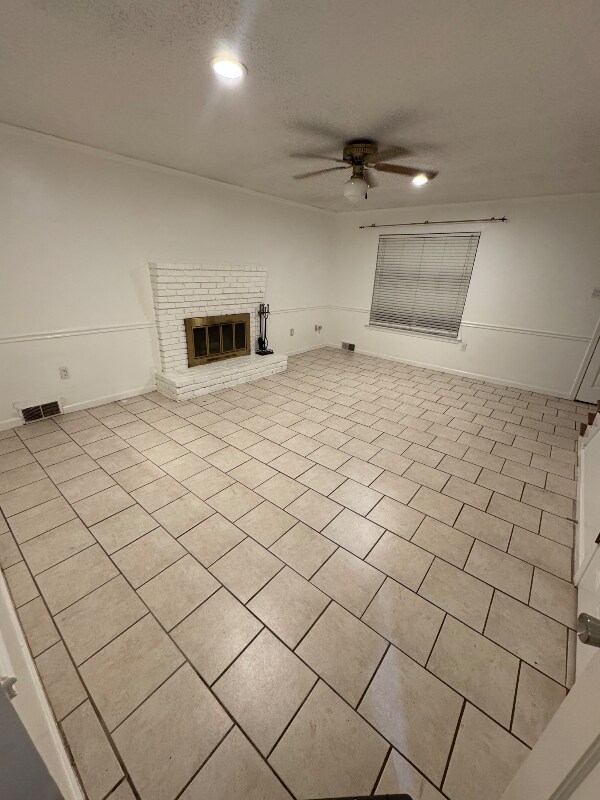 Foto del edificio - 70 N McLean Blvd