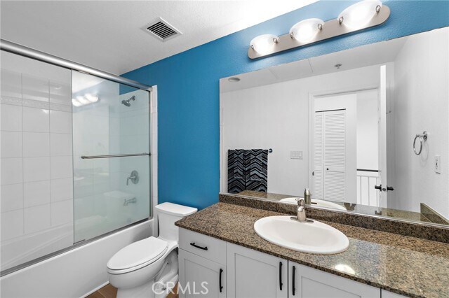 Building Photo - 1240 India St