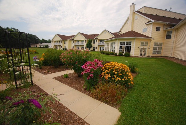 Foto del edificio - Parkwood Heights- Senior Living