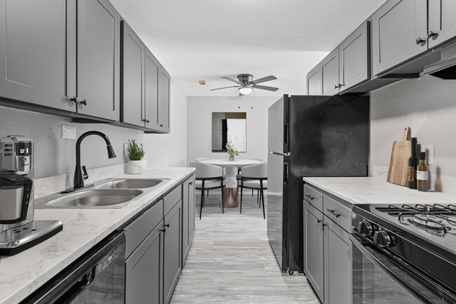 Building Photo - Ridgebrook Apartments