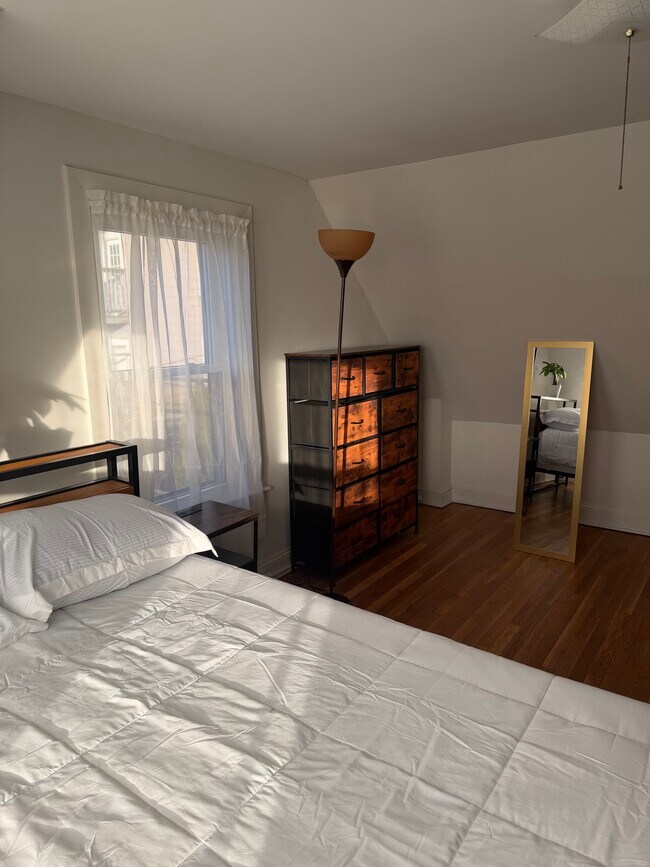 Foto del edificio - 104R Homes Ave