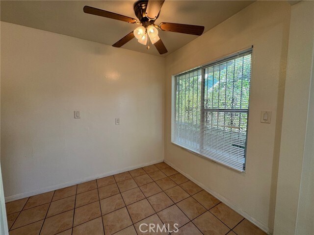 Foto del edificio - 1372 W 36th St