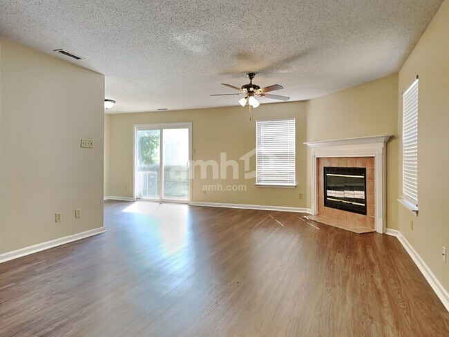 Foto del edificio - 5969 Claymont Blvd