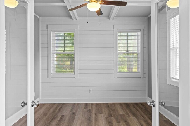 Foto del edificio - Coastal Living with Bonus Room & Flexible Space