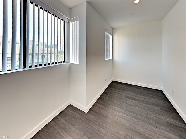 Foto del edificio - 2104 Columbia St