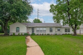 Building Photo - 3206 Arbor St