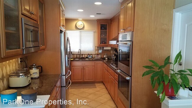 Foto del edificio - 3 br, 2 bath House - 2728 San Antonio Drive