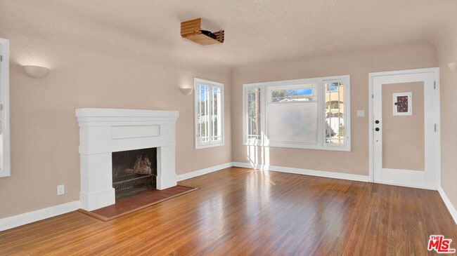 Foto del edificio - 6180 Oak Crest Way