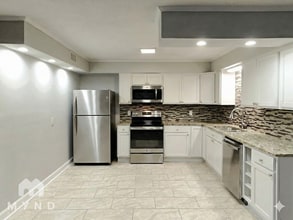 Building Photo - 2141 Province Ln