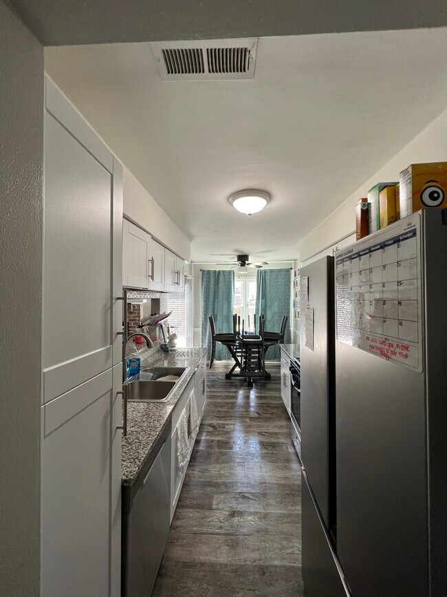 Kitchen - 1590 Sword Dancer Dr