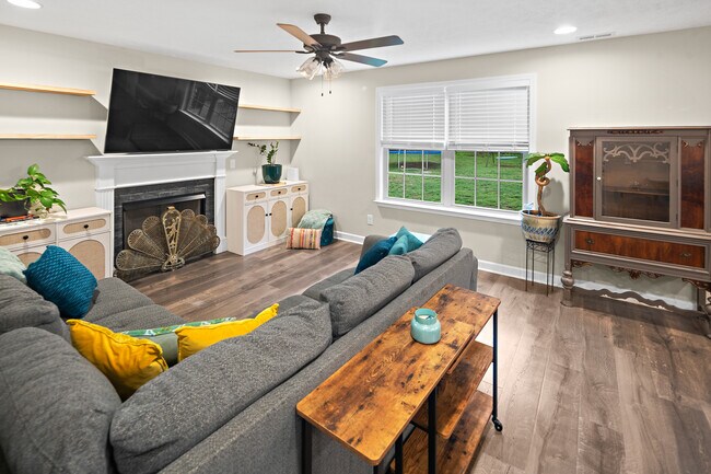 Foto del edificio - 305 Oleander Ln