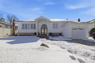 Building Photo - 716 Park Ln