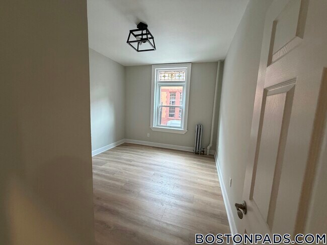 Foto del edificio - 38 Hemenway St
