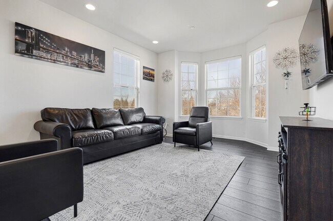 Foto del edificio - 4320 Monroe Ave