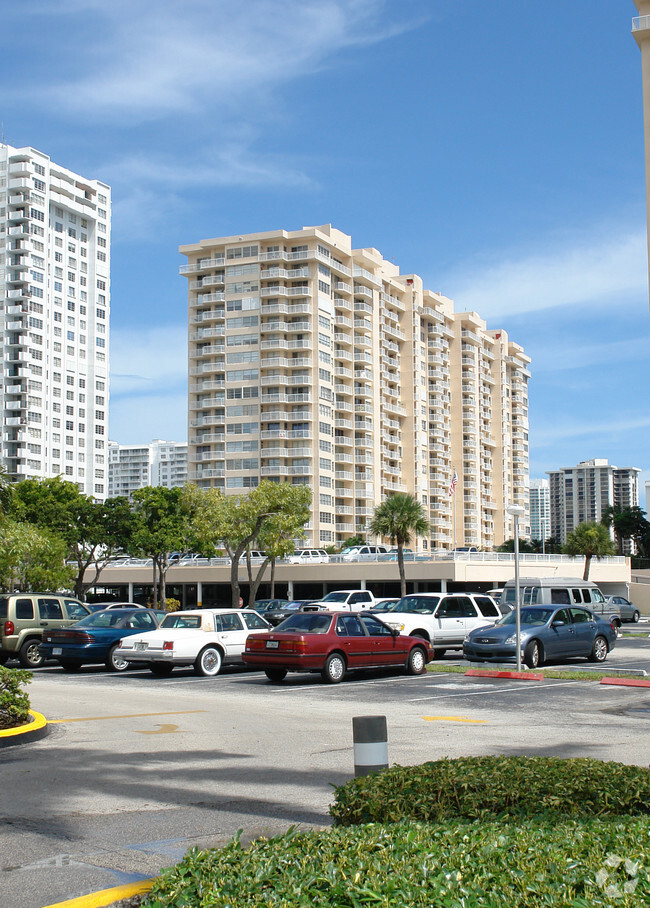 Building Photo - Plaza Del Prado Condominium