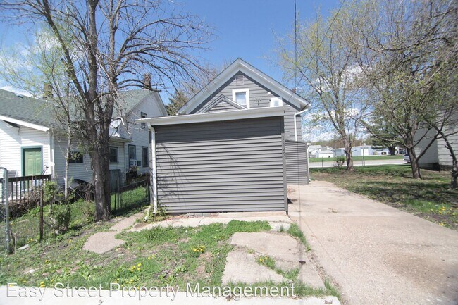 Foto del edificio - 3 br, 2 bath House - 1825 W 3rd St