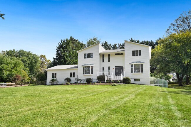 Foto del edificio - 445 Springvale Rd