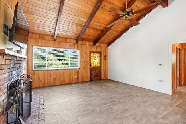Building Photo - 1168 Jungfrau Dr