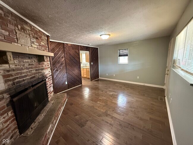 Foto del edificio - 2354 Shelby St
