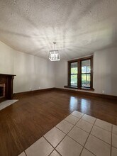 Building Photo - 616 Perrin Ave