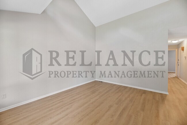 Building Photo - 10919 Nantucket