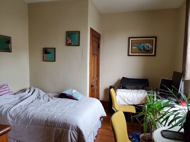 Foto del edificio - 5961 Alder St