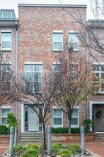 Building Photo - 7700 Eastern Ave