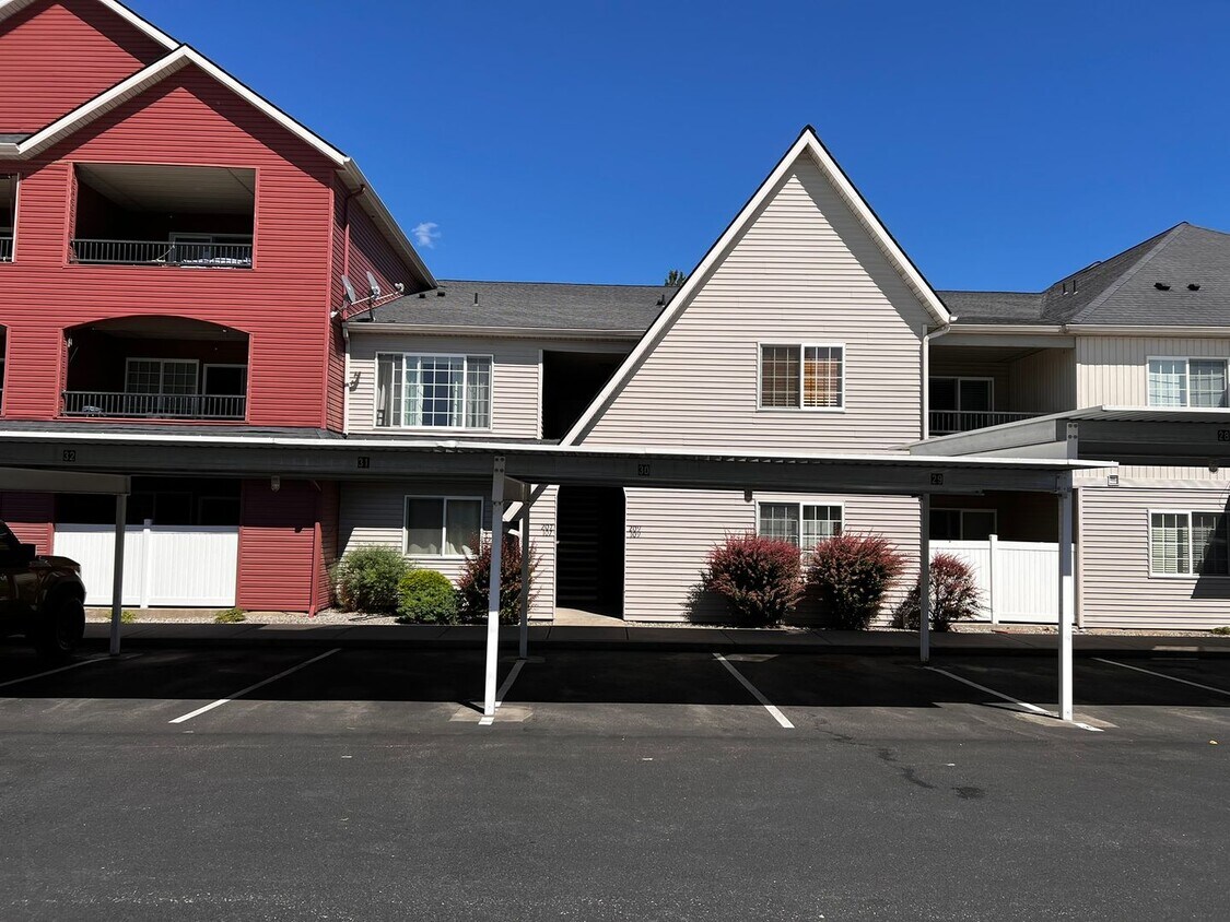 Foto del edificio - Ground Floor 2 bed, 2 bath condo