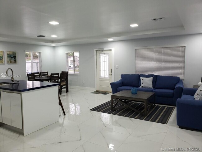 Foto del edificio - 5124 SW 128th Ave