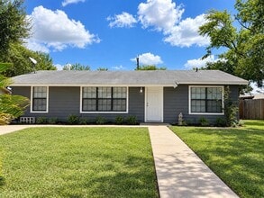 Building Photo - 403 Parker Dr