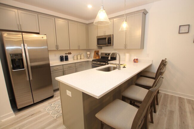 Foto del edificio - Waterfront- Year Round Community!