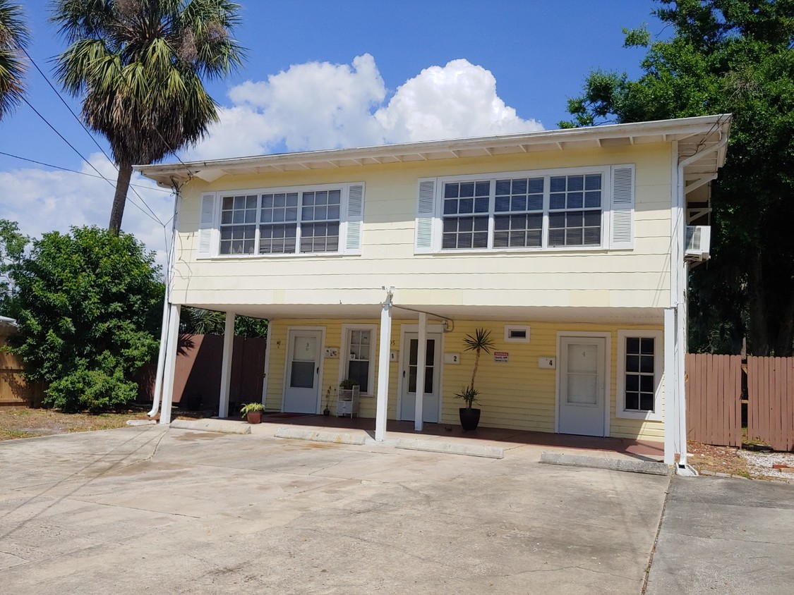 1005 N Osceola Ave Unit 2, Clearwater, FL 33755 Apartment for Rent in