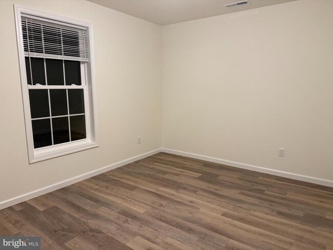 Building Photo - 11149 Old Worton Rd