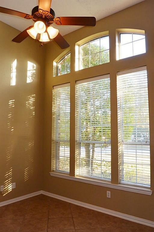 Foto del edificio - 22742 Emily Park Ln