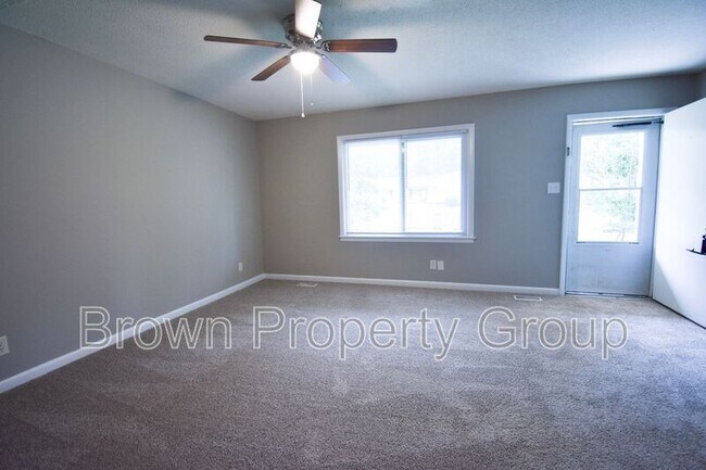 Building Photo - 5138 Longbranch Dr
