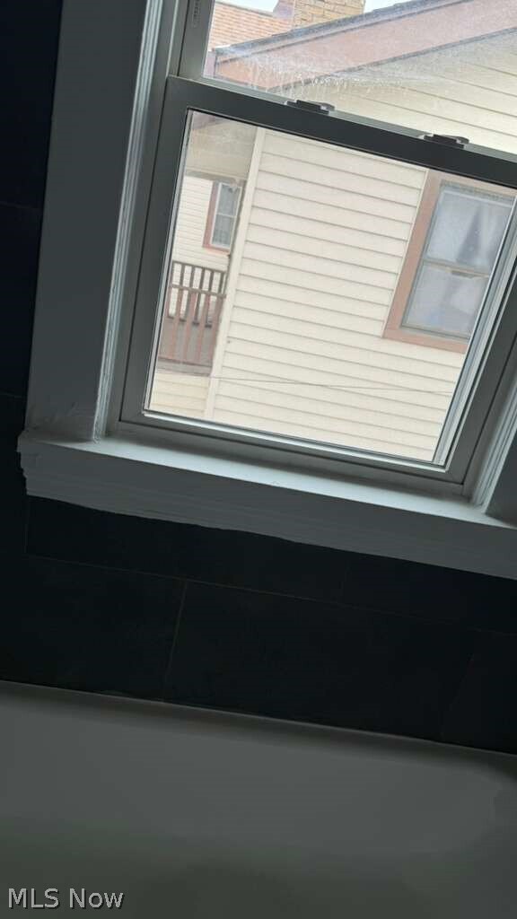 Foto del edificio - 3492 W 100th St