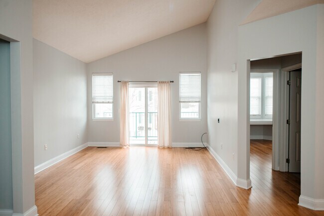Foto del edificio - 533 Eagle Pointe Dr