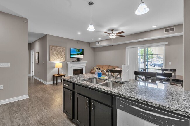 Foto del edificio - 2493 Sweet Home Rd