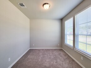 Building Photo - 2905 Terrace Grove Dr