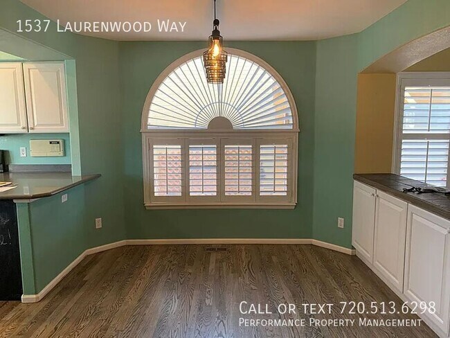 Building Photo - 1537 Laurenwood Way