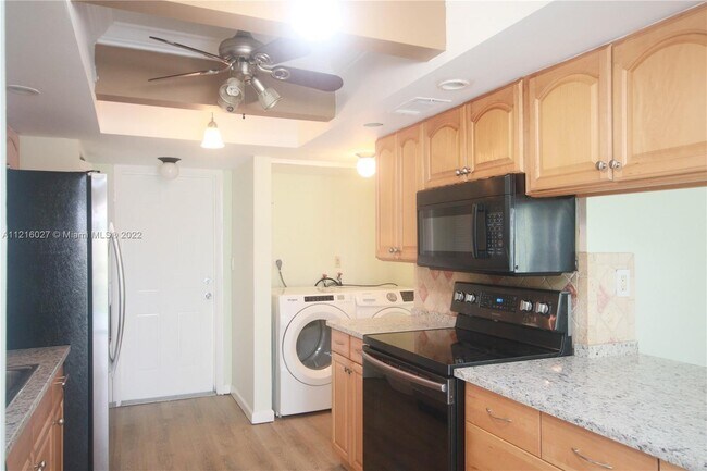 Foto del edificio - 4350 NW 80th Ave