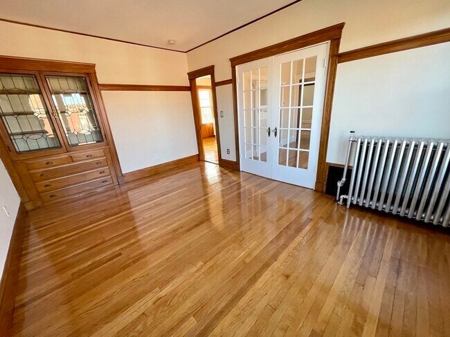 Building Photo - 21 Linden Pl