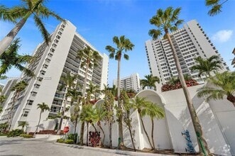 Building Photo - 1904 S Ocean Dr