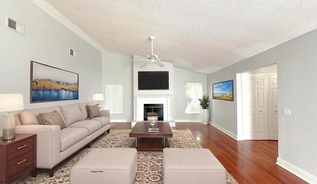 Foto del edificio - 3418 Sterling Lake Cir