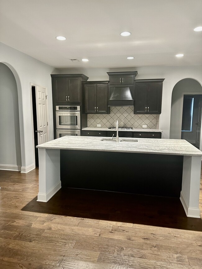 Building Photo - 2031 Braun Dr