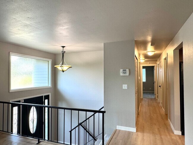 Building Photo - This is one extra special home....4 plus b...