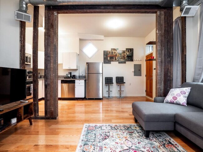 Foto del edificio - 1606 Pleasant St